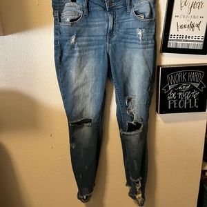 Women’s skinny distressed size 11